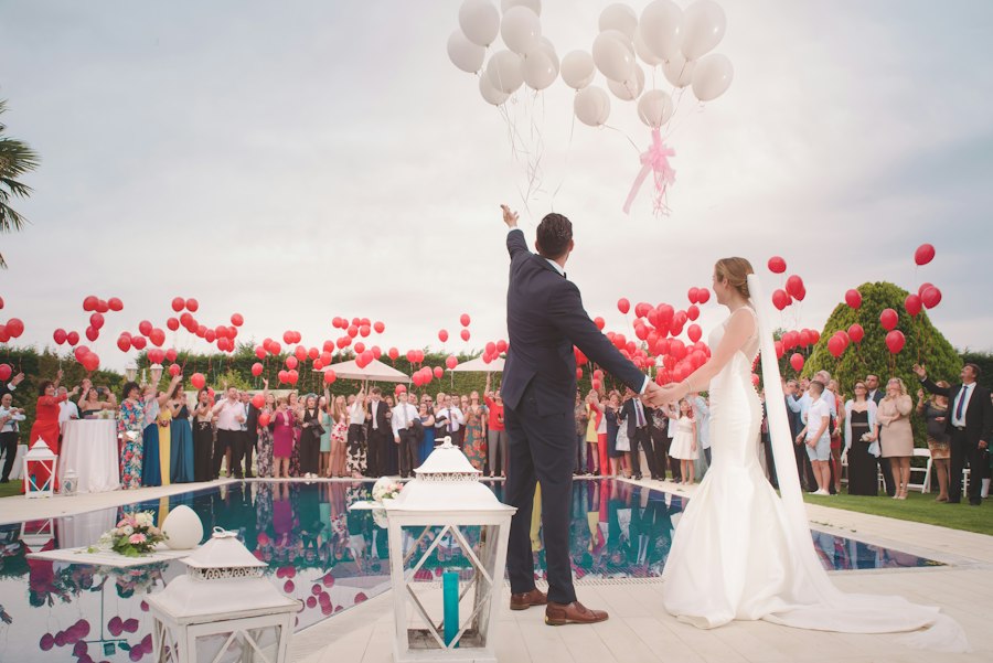 Jeunes mariés lors d'un reportage de mariage